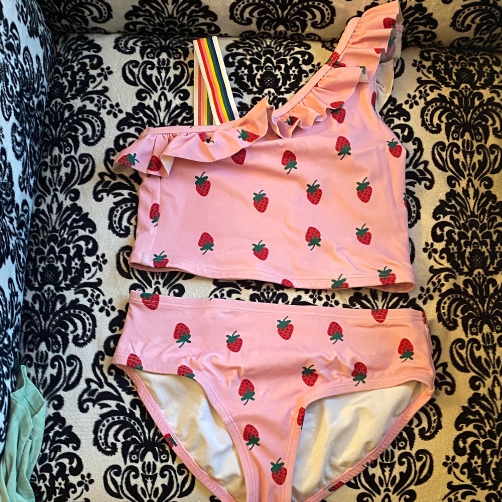 Hanna Andersson Pink and Green Strawberry Tankini girls’ size 8